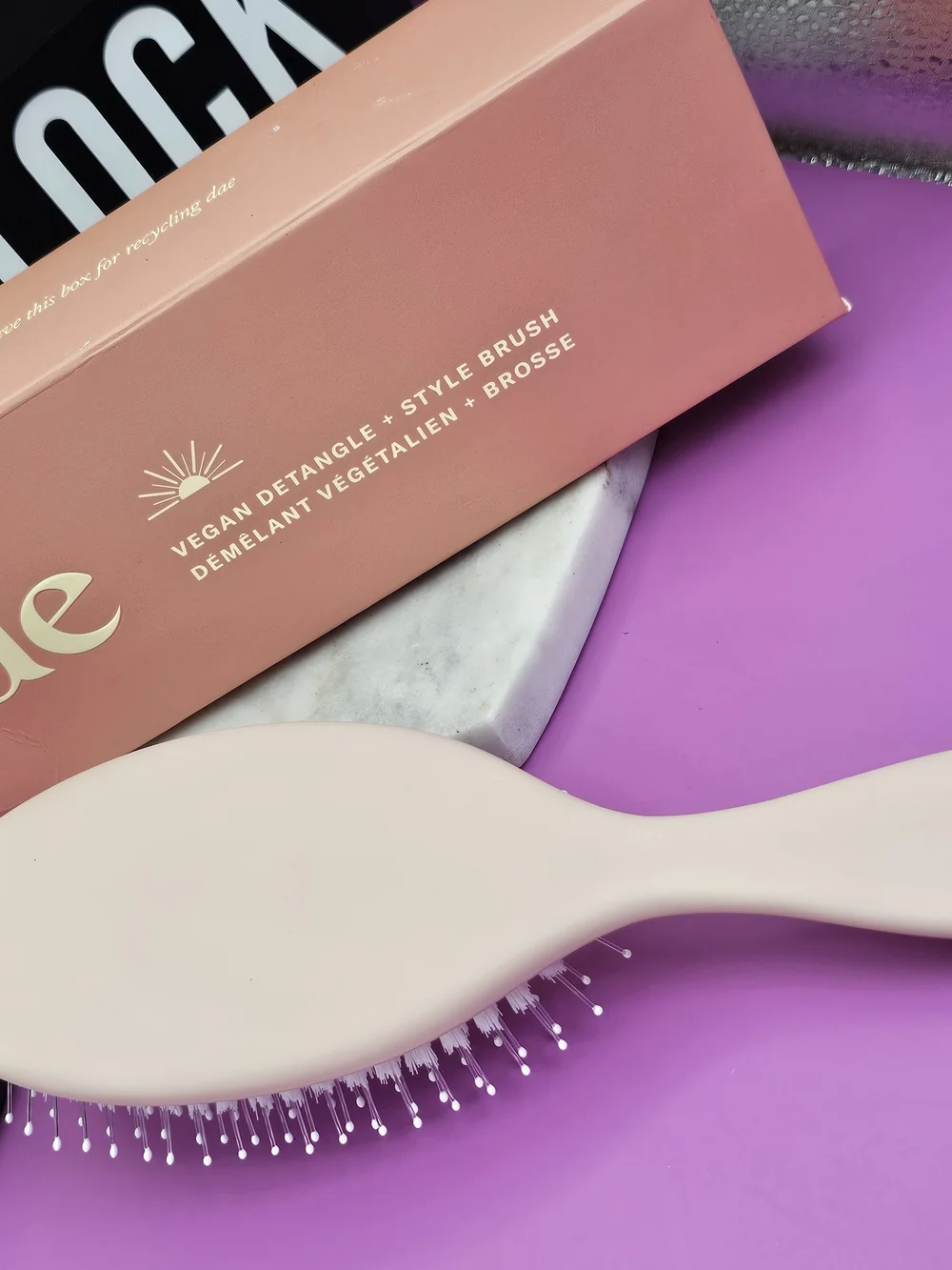 dae Vegan Detangle & Style Brush — Blush Pink